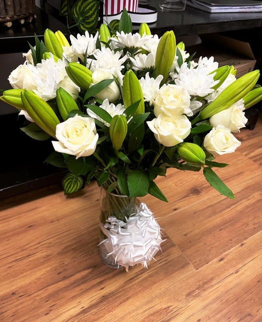 Lillies / Roses in Vase