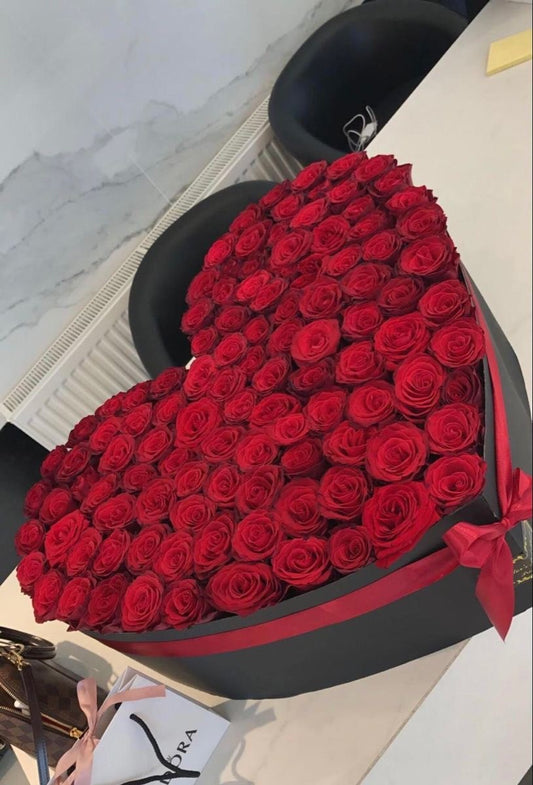 Roses in HeartBox